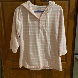 Stylish hoodie, 3/4 length sleeves, very comfortable.